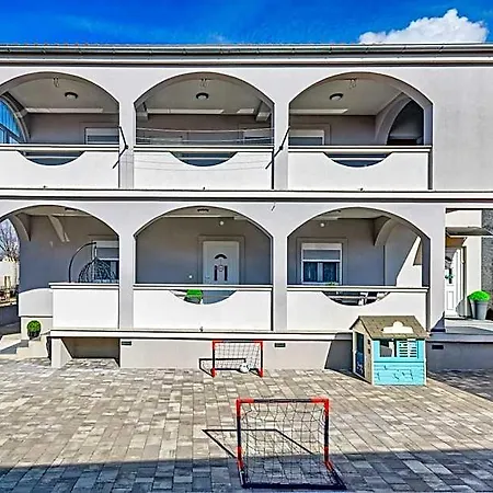 -zadar 酒店